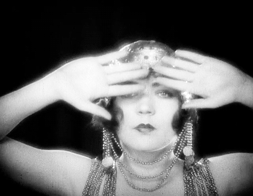 littlehorrorshop:Renée Adorée in The Show, 1927