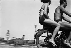 last-picture-show:  Gabor Szilasi, Motorcyclists at Lake Balaton, 1954 