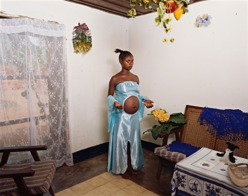 whitedevilsophistry: Deana Lawson, “Mama Goma, Gemena, Dr. Congo” (2014)