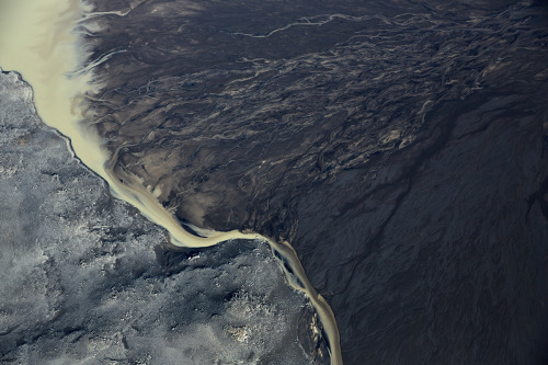 Shots from my flight over Dyngjujökull glacier and surroundings last thursday. There have been 