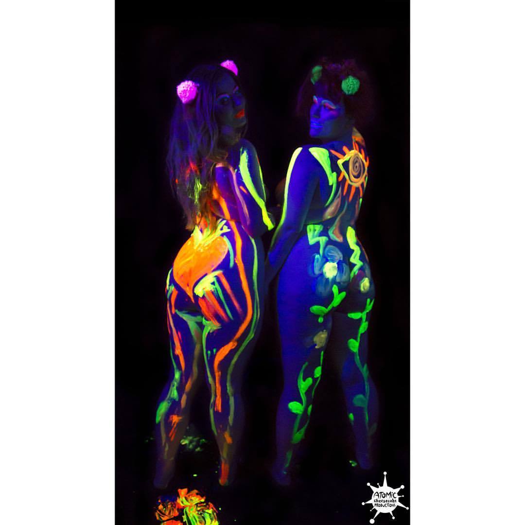 ðŸ‘ @ramonaflour &amp; @freshieisntcool ðŸ‘ http://acp3d.com   #blacklight