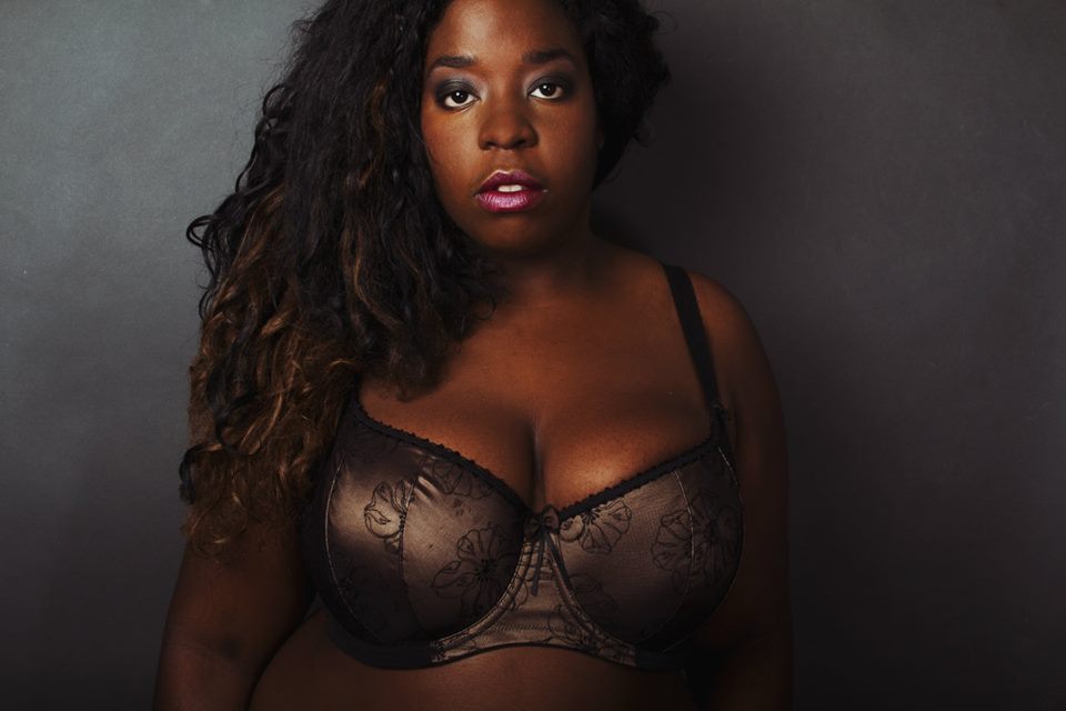 dentellesetfroufrous:   Silhouettes / Viksen Curvy Lingerie / AW14 Collection  Photograph: