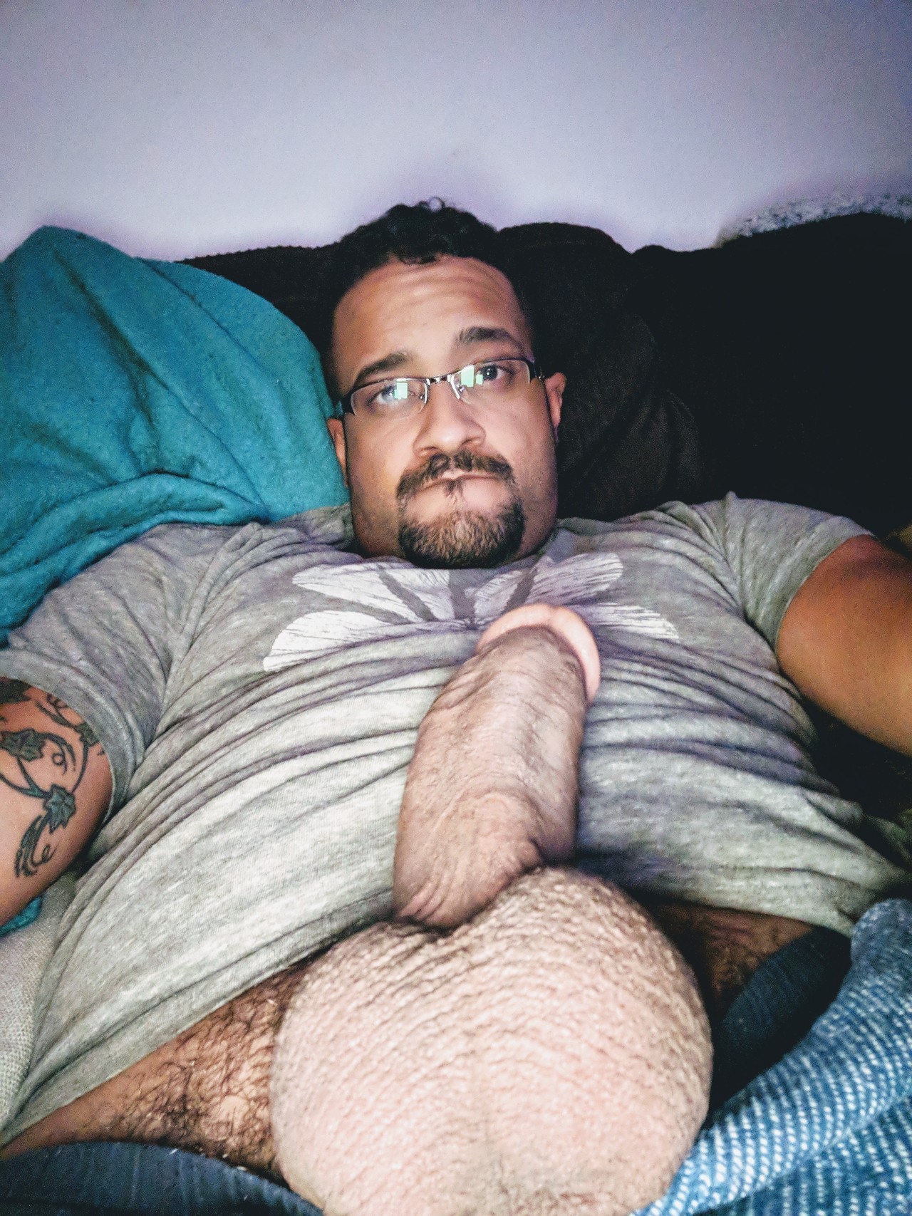 cubrocker86:      Hey Monday! Here’s some big ole cock in your face! “Cuuuuuuum