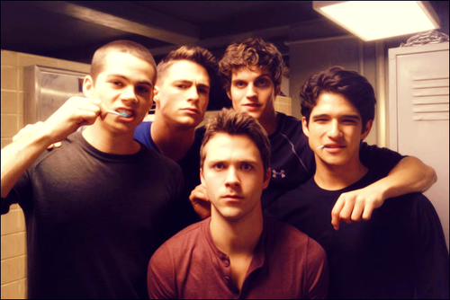 They’re too gorgeous to be a bunch of 16-years-old kids.I wish Teen Wolf’s title was College Wolves.