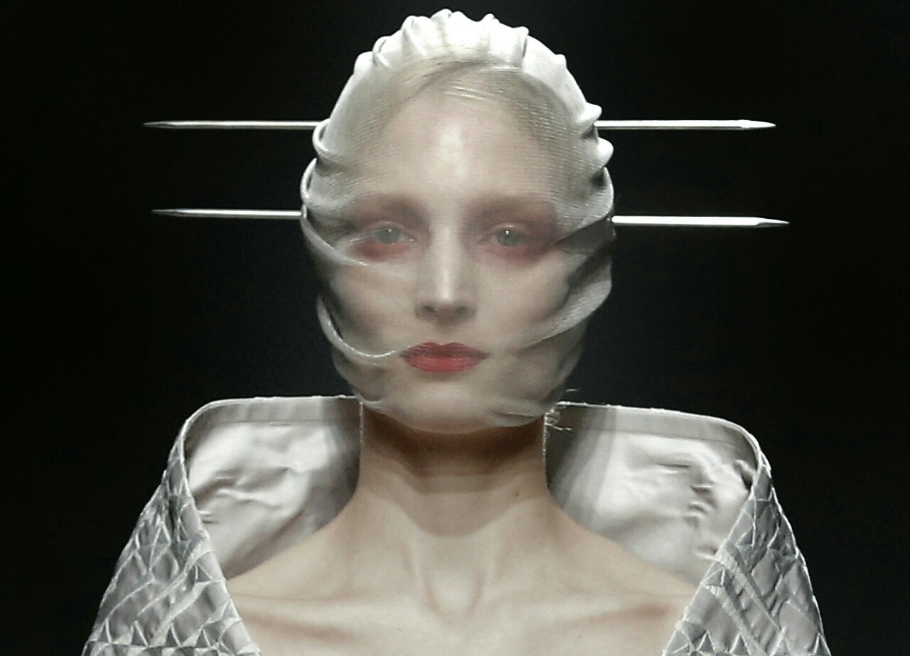 misanthropicmessiah:  Gareth Pugh Spring 2013 RTW 