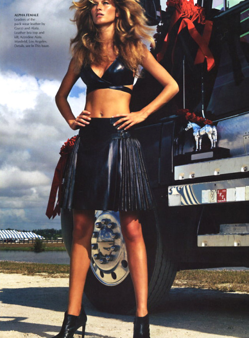 lelaid:  Gisele Bundchen in Mighty, Mighty for Vogue, March 2001 Shot by Steven Klein Styled by Grace Coddington 