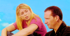 madpond:doctor who meme : [3/5] otps↳ nine + rose