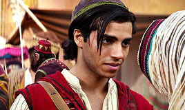 hunters-schafers: Mena Massoud and Naomi Scott in Aladdin (2019) dir. Guy Ritchie