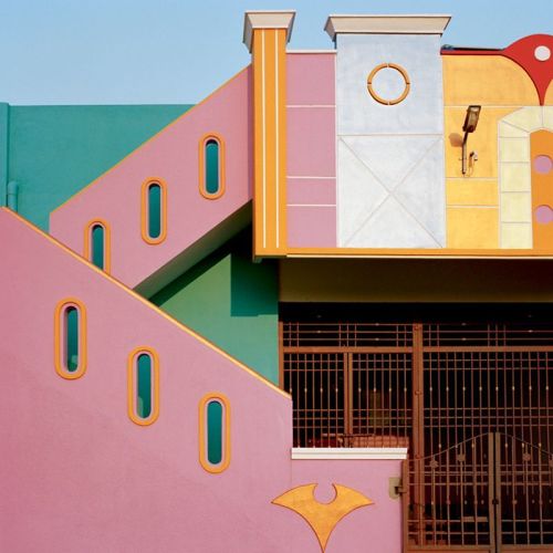 atreodeco:Indian architecture inspired by Ettore Sottsass