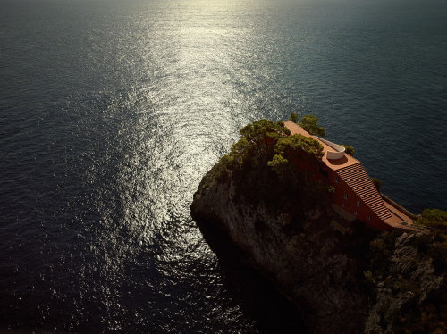 sixtensason:Adalberto Libera / Curzio Malaparte, Casa Malaparte, Capri, 1938-40photography : © 