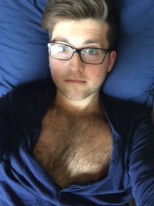 feistymeisty: This shirt opens up way too much 