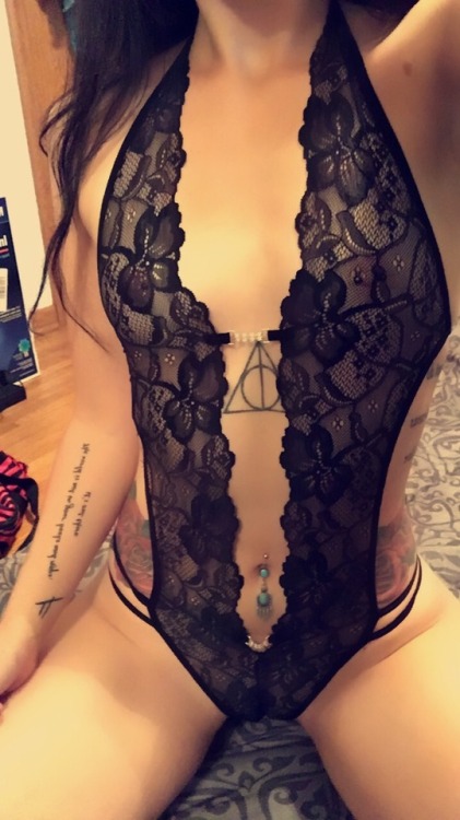 littlexmissxlexa:  I just spent so much money on lingerie. These sales are killin me 🖤