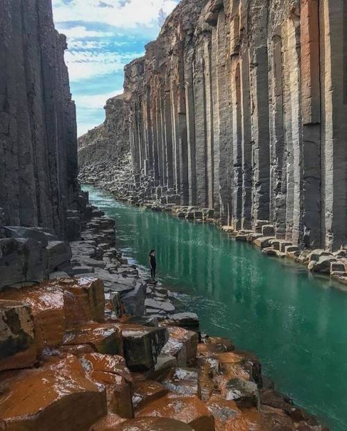 russdom - astrangerreplay - Giant Basalt Canyon in...