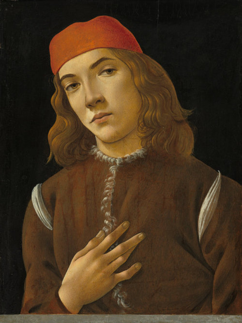 somanyhumanbeings:Sandro Botticelli, Portrait of a Youth (c. 1482-1485)