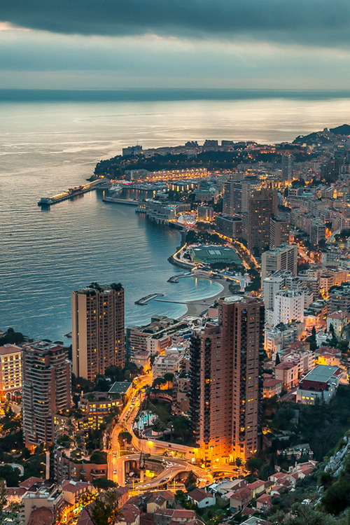 plasmatics-life:  Monaco | 18000 Hab/km² ~ By Fre Valenti