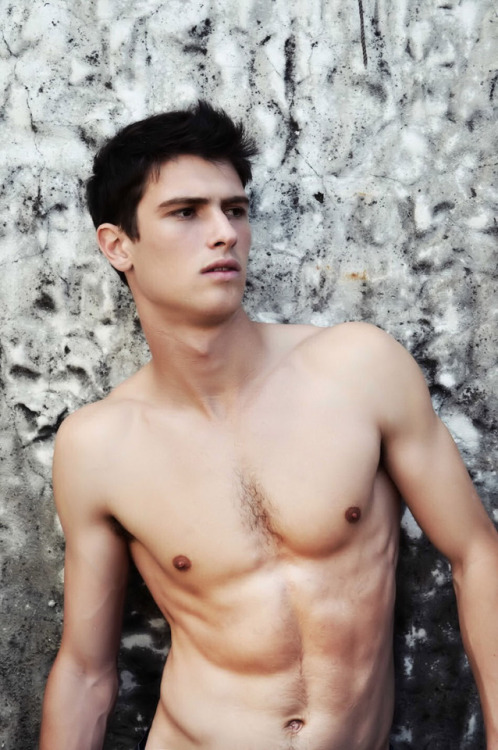 ladnkilt:                                     THE THORAX PAPILLIS (Latin: Male Chest Nipples)…  THE SECOND SET OF EYES OF THE MASCULINE SOUL! The   Male Form… In Photography, Art, Architecture, Decor, Style, And   Culture Which Moves Beyond Mere