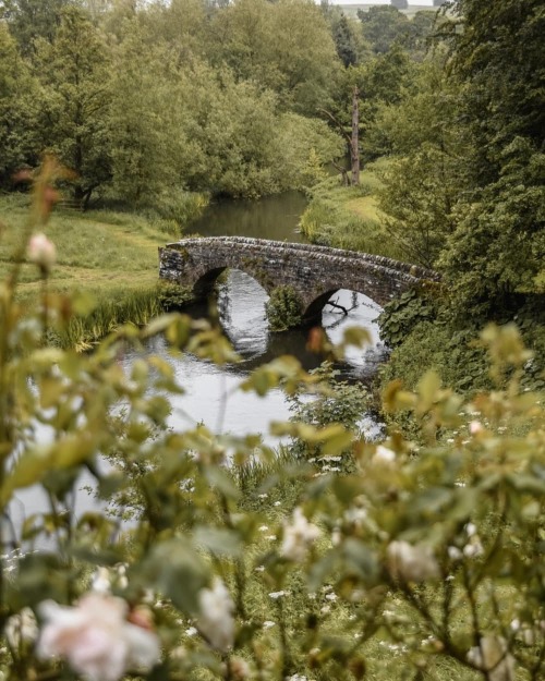 jacindaelena:Haddon Hall by whatstacydid