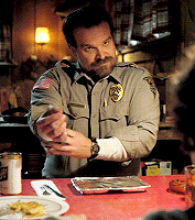 davidharboursource: Chief Jim Hopper in Stranger Things 2x01 — “Madmax”  Dinner