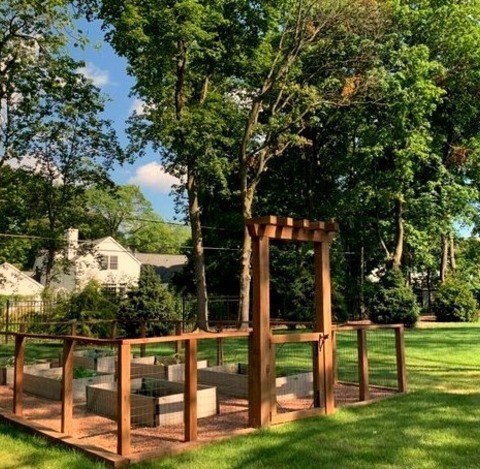Chicago Vegetable GardenSummertime Gravel Landscaping Design Ideas For A Medium-sized Contemporary Backyard