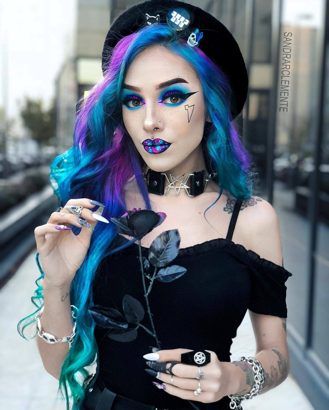 poisonnightmares:  https://www.instagram.com/sandrarclemente/