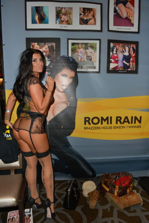 Porn Pics bimbosybarbies:  Romi Rain