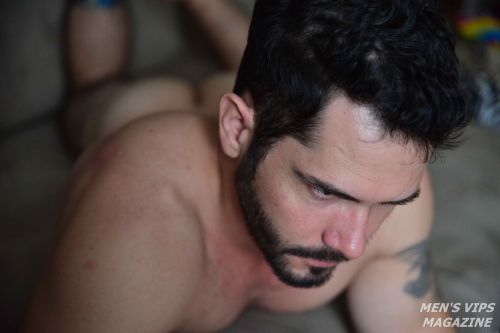 brazilmen:  brazilian model Evandro Silveirabrazilmen.tumblr.com contact me: brazilmen@mail.com