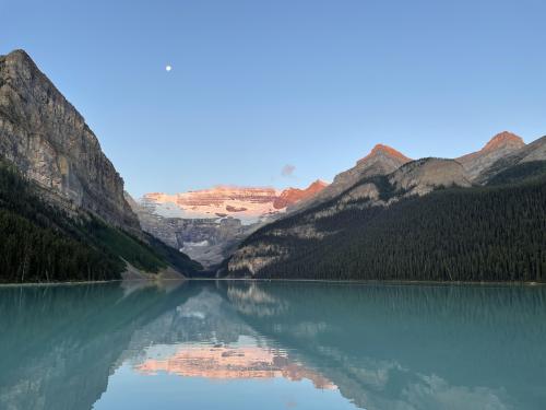 oneshotolive:  Lake Louise [OC] [4032x3024] 📷: stacksr 