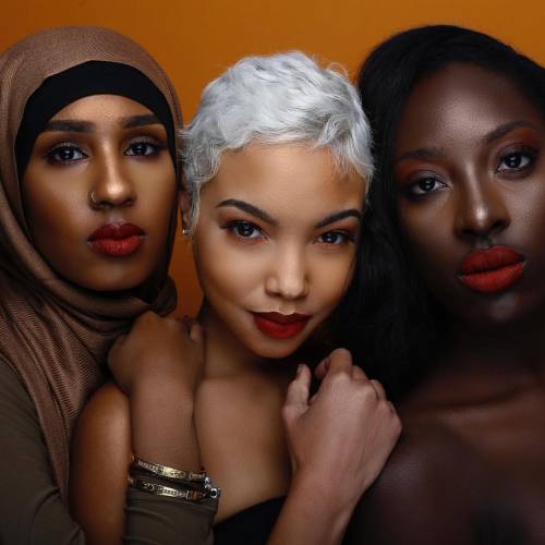 makeupformelaningirls:  Makeup for Melanin Girls Liquid Lipslays are now available Pre-Order 🎉🎉 at makeupformelaningirls.com  Pictured here is our Liquid Lipslay in shade “Iconic”  Link in Bio to Pre-Order 💄💋👆🏾👆🏾 __________________________