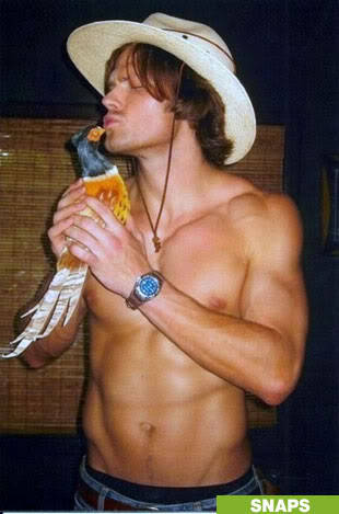 male-celebs-naked:  Jared PadaleckiSee more here