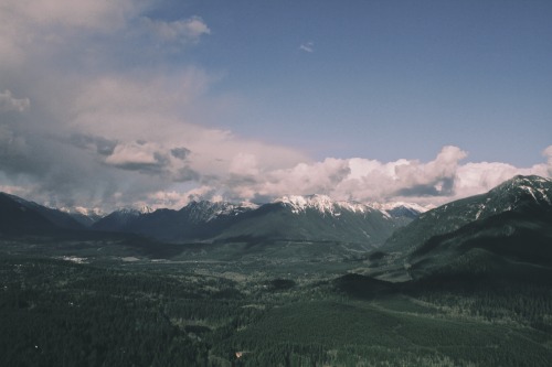 Rattlesnake Ridge in WashingtonFeaturing Eric Kimberlin BowleyApril 2013