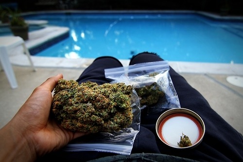 d0peisd0pe:  smoke an swim, thats the shit.