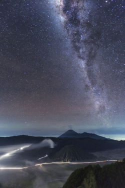 travelgurus:  Midnight Fantasy at Mount Bromo,