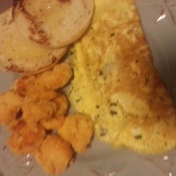 Its been awhile since I posted a food pic so here goes- kale and swiss cheese omelette with spicy buffalo shrimp and toasted english muffins. Yumyum to a fatty brunch. Damn near lunch time lol
