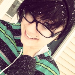 beautifulgaydisaster:  snow day :3   Adorable af