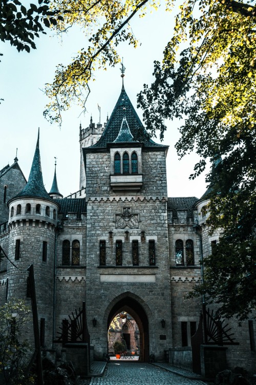 Marienburg Castle, Germany  |  ©  |  ιηѕтαgяαм