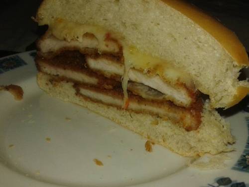 Quality sandwich hahaha #schnitzel #pork #sandwichforthesoul #cheese #someonehireme #personalchef