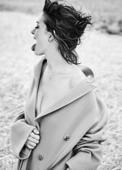 justiceleague:Anne Hathaway photographed by Jem Mitchell for  Glamour UK (2015)  