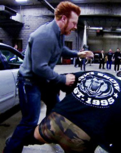 Porn d3anambr0se:  Sheamus in Jeans/Street Clothes. photos