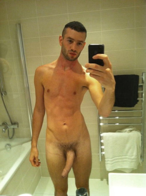 uncutcockzone:  Live gay sex chat: http://xxxcamboys.com/