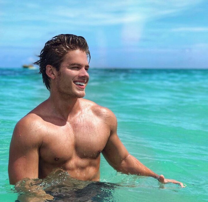 chicosguaposlindos:  latinos-gay:  Polo Morin  Polo Morin
