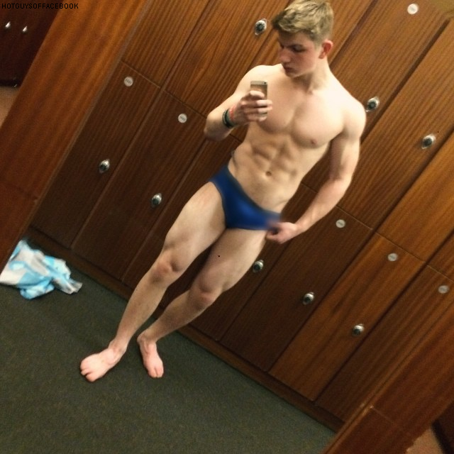 blondboysstilldoitbetter:  Want more?  @thelockerroom91 - A collection of locker