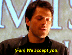 psychologicalshit:  yuko9895:  A fan asked Misha to read one of his poems.  His smile