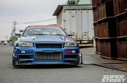 upyourexhaust:  900HP 1999 Nissan Skyline GT-RPhotos via SuperStreet