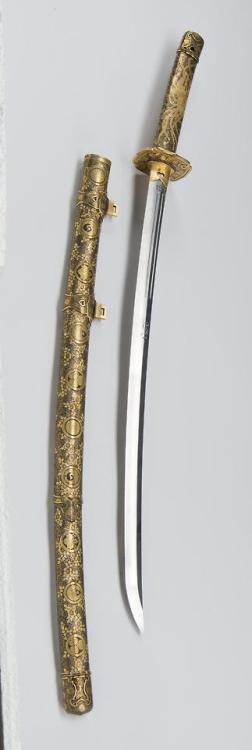 Ornate Japanese katana crafted in 1866, presented to Czar Nicholas II during to his visit to Japan i