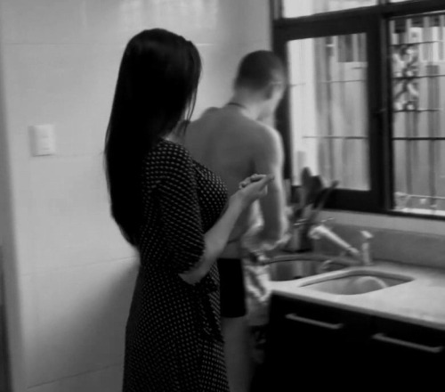 pe1etz: inte33: Most husbands today understand, even if subconsciously, that they are inferior to th