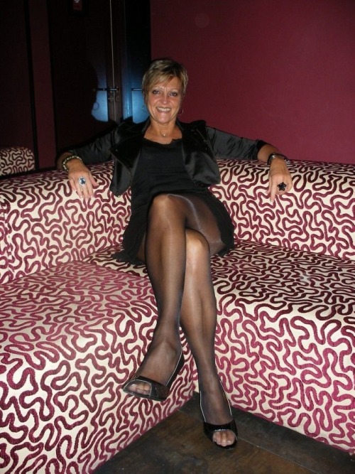 tights-are-all-women-need: yorkshiretights: perfectly-mature-cougars: deewiper-pantyhose: tights