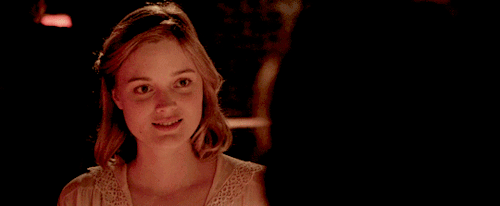 twoquickdeaths:Bill and Elizabeth / Elizabeth and Olive / Olive and Bill / Bill and Elizabeth and Olive