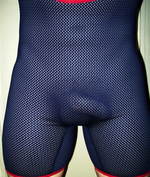delightfullynasty:  Singlets are the best.