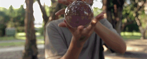 optically-aroused:  Contact juggling.  
