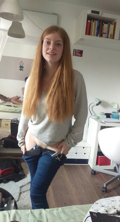 amateurgirlscollector:20 year old Miranda from the UK